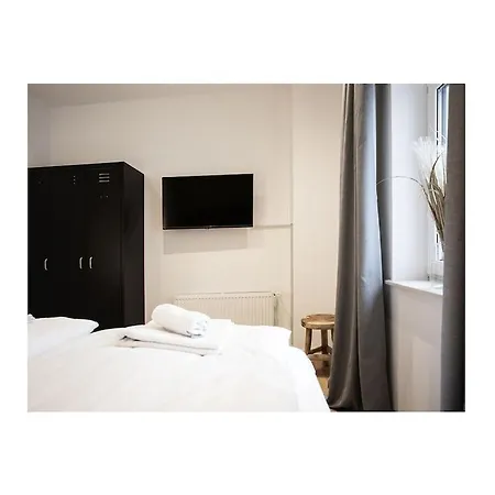 Q-stall, 02 Vakantiehuis *