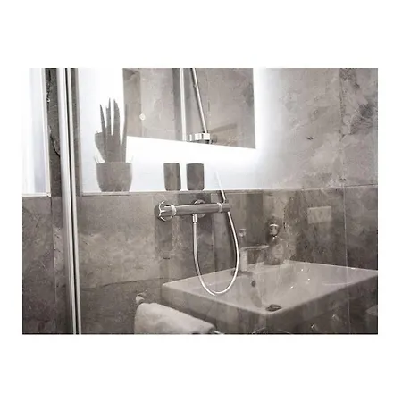 Q-stall, 02 Vakantiehuis Brilon