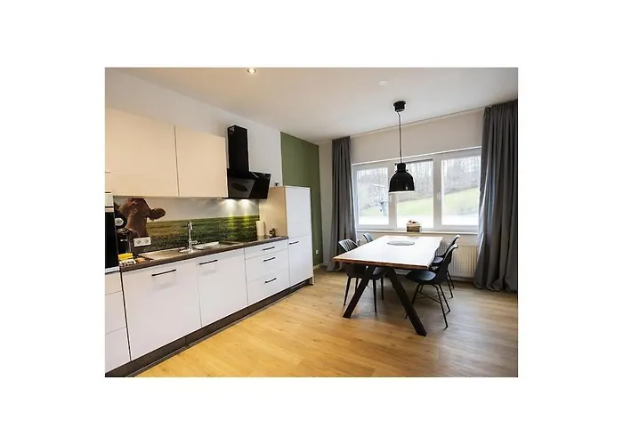 Q-stall, 02 Feriehus